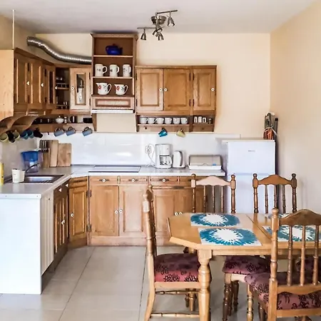 1 Bedroom Stunning In Apartamento *