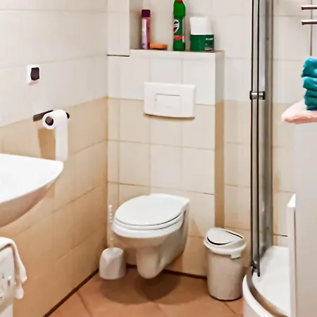 Apartamento 1 Bedroom Stunning In